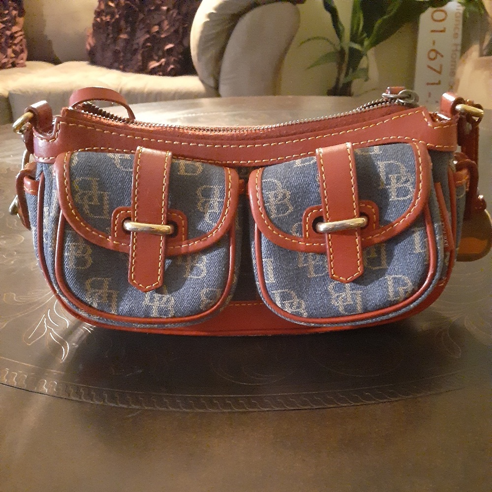 Dooney&Bourke Hand bag